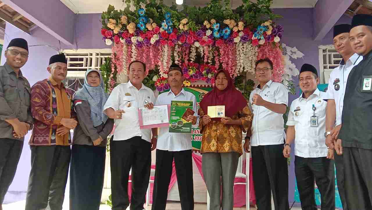 27 Pasang Menjadi Peserta Sidang Isbath Nikah di Kampung Kibang Pacing 27 Pasang Menjadi Peserta Sidang Isbath Nikah di Kampung Kibang Pacing