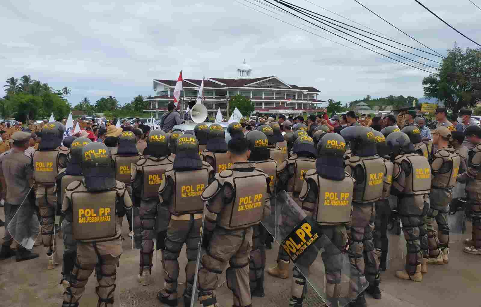 Aksi Damai Tidak Ada Yang Salah Aksi Damai Tidak Ada Yang Salah