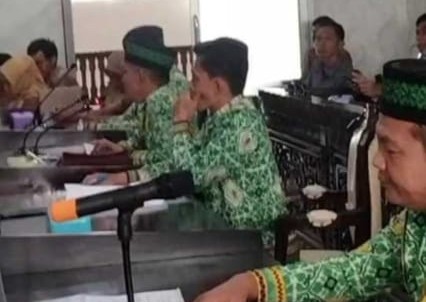 Sampaikan Aspirasi Apdesi Pesisir Barat Kembali Temui Wakil Rakyat Sampaikan Aspirasi Apdesi Pesisir Barat Kembali Temui Wakil Rakyat