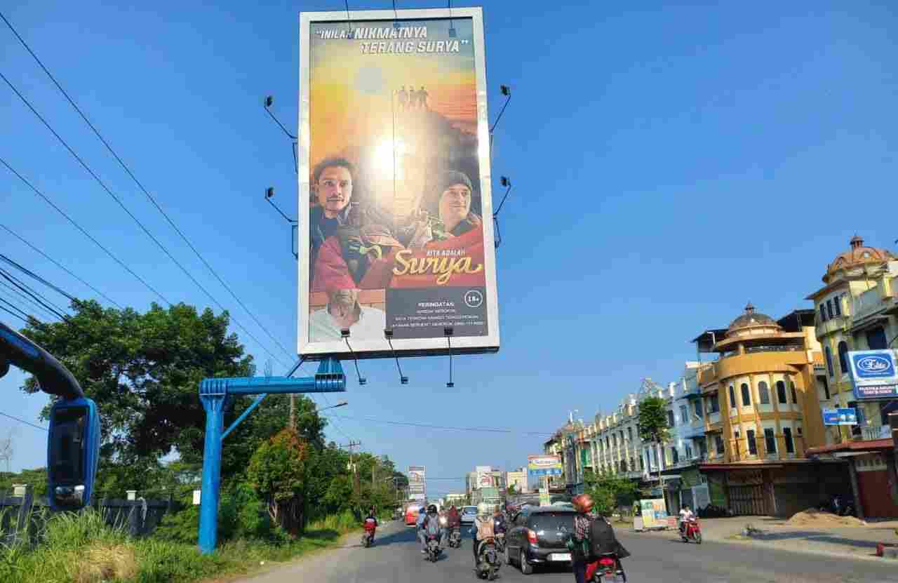 Bahayakan Pengguna Jalan, Billboard Diduga Tanpa Izin Menjamur di Deliserdang Bahayakan Pengguna Jalan, Billboard Diduga Tanpa Izin Menjamur di Deliserdang