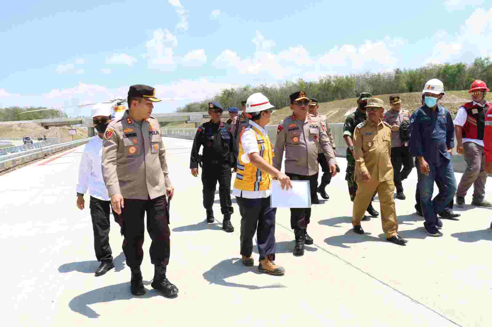Cek Kesiapan Jalan Tol Tebing Tinggi, Kapolda Sumut Prediksi Arus Mudik Meningkat Cek Kesiapan Jalan Tol Tebing Tinggi, Kapolda Sumut Prediksi Arus Mudik Meningkat