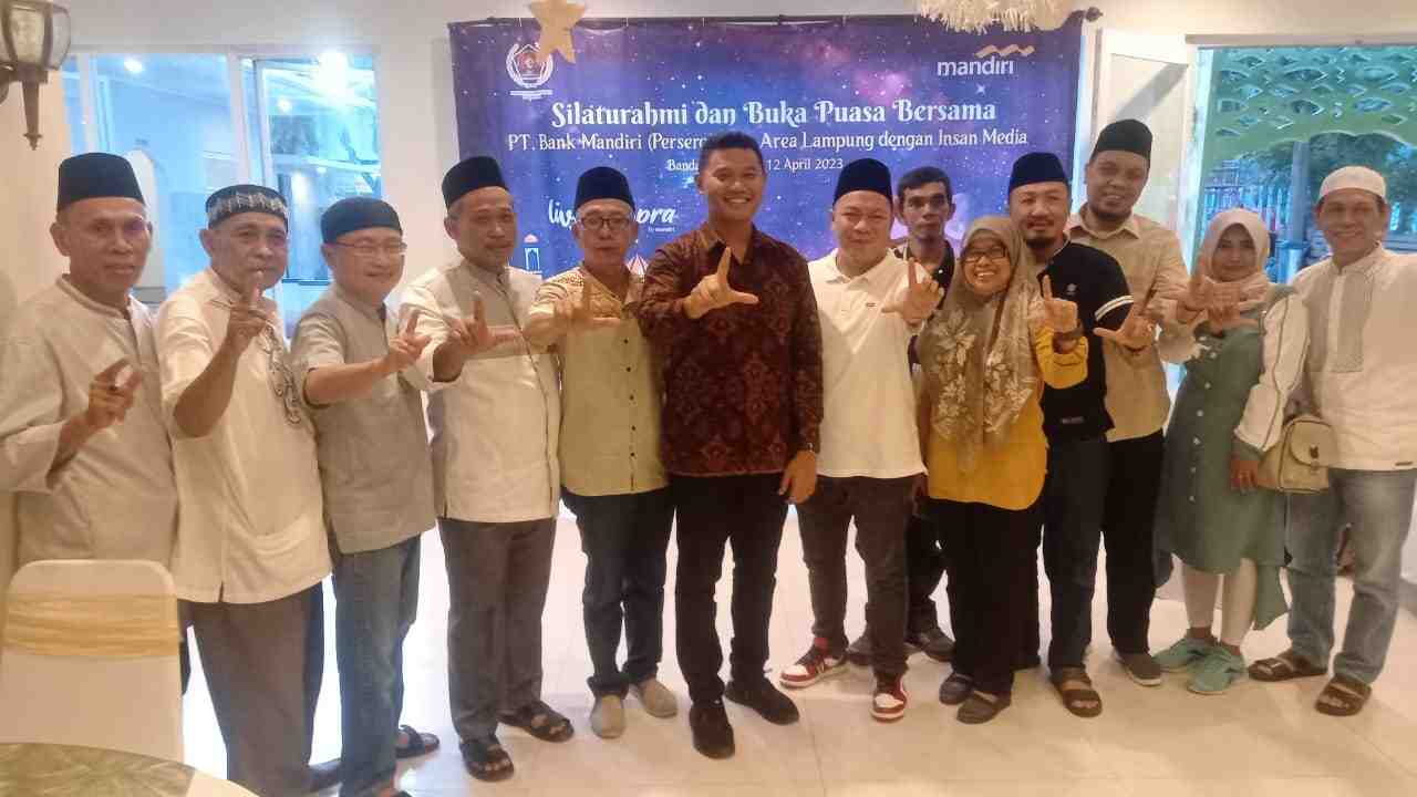 Gandeng PWI, Bank Mandiri Tak Ingin ‘Berkedip di Ruang Gelap’ Gandeng PWI, Bank Mandiri Tak Ingin ‘Berkedip di Ruang Gelap’