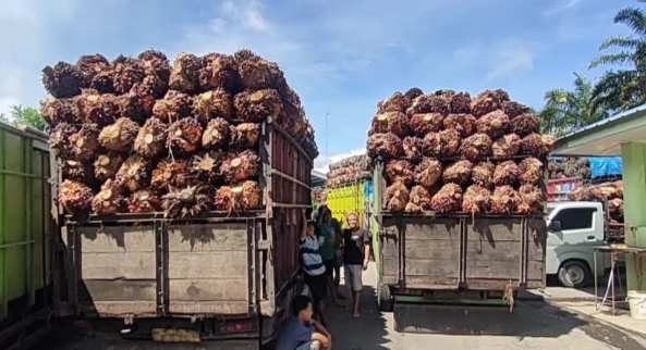 Gubernur Terbitkan SE Pembatasan Angkutan Lebaran, Ini 4 Jenis Kendaraan yang Dilarang Gubernur Terbitkan SE Pembatasan Angkutan Lebaran, Ini 4 Jenis Kendaraan yang Dilarang