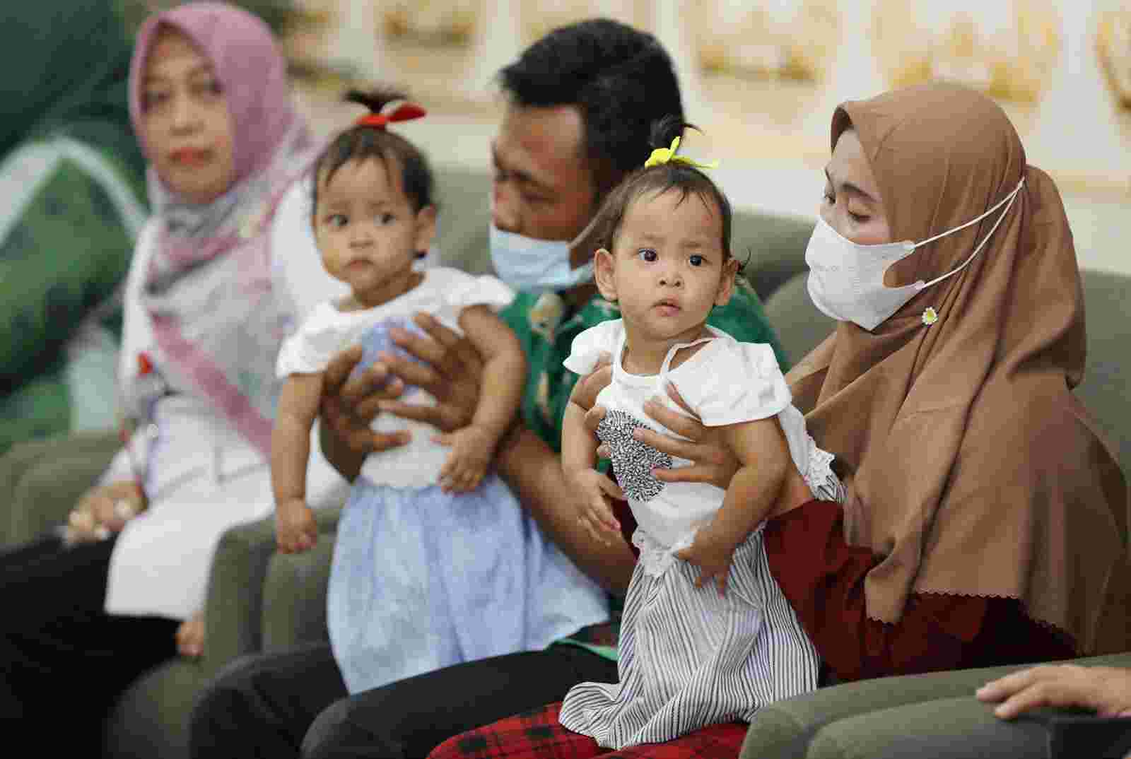 Gubernur Arinal Apresiasi Tim Bedah RSUDAM yang Berhasil Operasi Kembar Siam Pertama Gubernur Arinal Apresiasi Tim Bedah RSUDAM yang Berhasil Operasi Kembar Siam Pertama