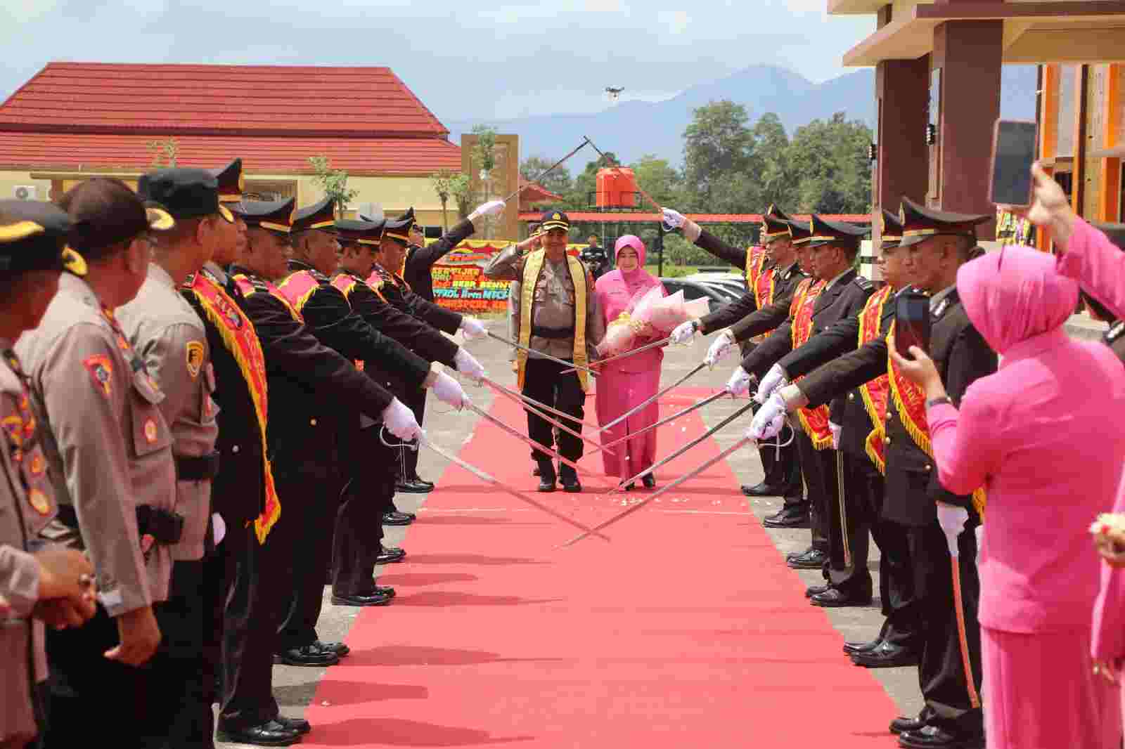 Polres Pringsewu Gelar Pisah Sambut Kapolres Pringsewu Polres Pringsewu Gelar Pisah Sambut Kapolres Pringsewu