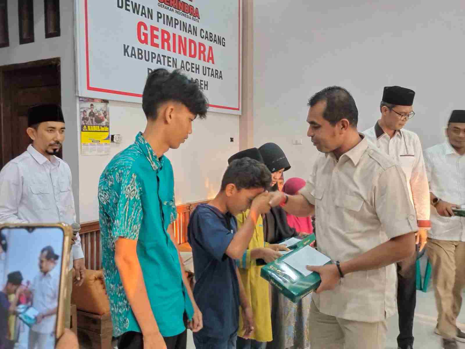 DPC Gerindra Aceh Utara Nyatakan Siap Menangkan Prabowo Sebagai Presiden DPC Gerindra Aceh Utara Nyatakan Siap Menangkan Prabowo Sebagai Presiden