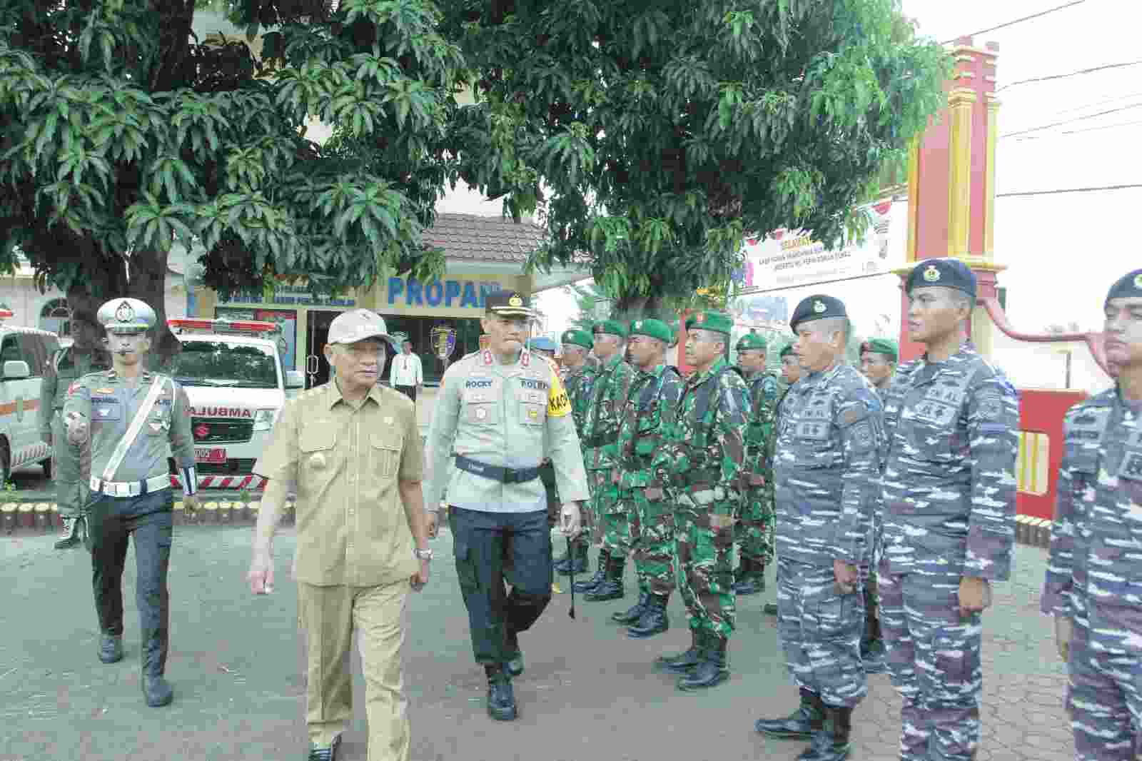 Bupati Asahan Pimpin Apel Gelar Pasukan Operasi Ketupat 2023 Bupati Asahan Pimpin Apel Gelar Pasukan Operasi Ketupat 2023