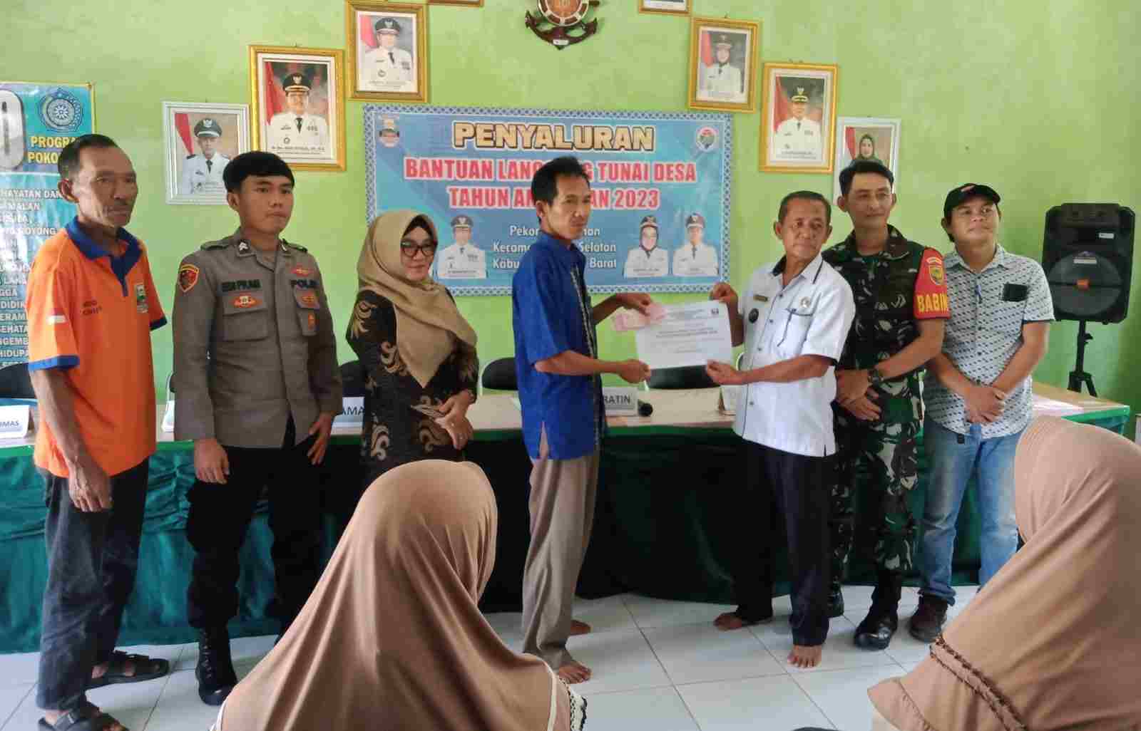 19 KPM Pekon Pemerihan Terima BLT-DD Tri Wulan Pertama 19 KPM Pekon Pemerihan Terima BLT-DD Tri Wulan Pertama