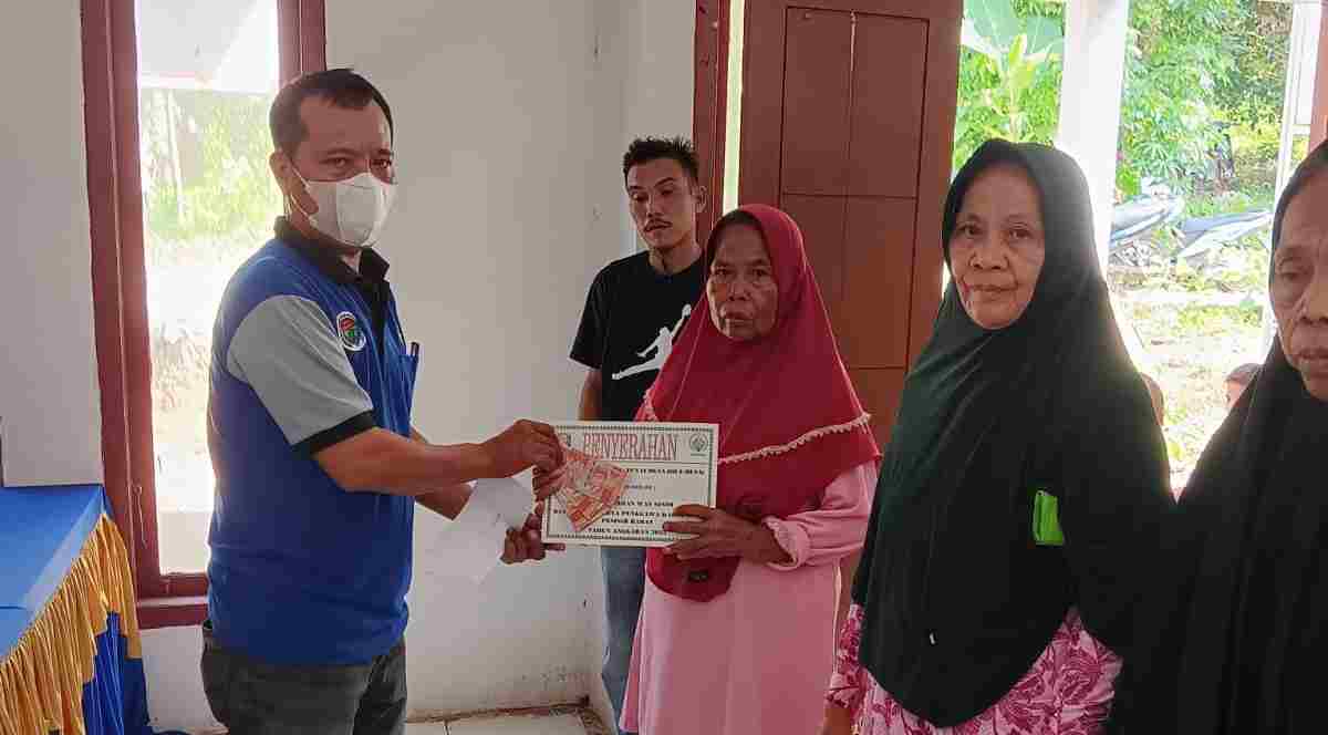 Pekon Asahan Way Sindi Salurkan BLT-DD Tahap Pertama Pekon Asahan Way Sindi Salurkan BLT-DD Tahap Pertama