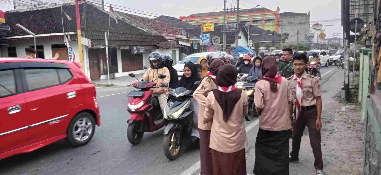 Saka Wira Kartika Kwarran Pringsewu Berbagi Takjil Saka Wira Kartika Kwarran Pringsewu Berbagi Takjil