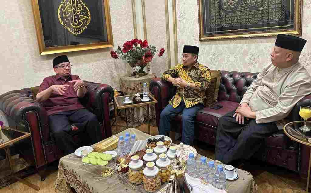 Irjen Pol Purnawirawan Amhar Azeth Eks Dubes RI Untuk Rumania Siap Berjuang Bersama PKS Irjen Pol Purnawirawan Amhar Azeth Eks Dubes RI Untuk Rumania Siap Berjuang Bersama PKS