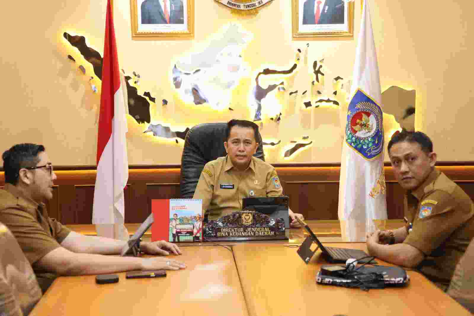 Dirjen Keuda Fatoni Pimpin Rakor, Polemik Infrastruktur Jalan di Lampung Dirjen Keuda Fatoni Pimpin Rakor, Polemik Infrastruktur Jalan di Lampung