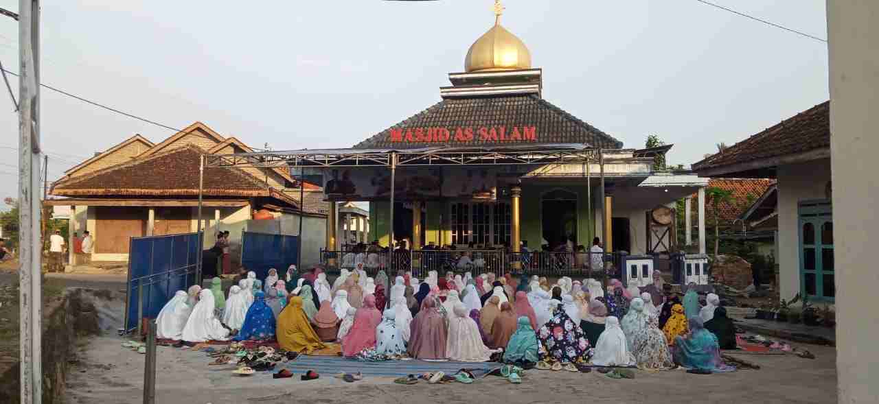 Subhan Wijaya, Shalat Idul Fitri Di Masjid AS – Salam Subhan Wijaya, Shalat Idul Fitri Di Masjid AS – Salam