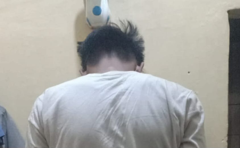 Pospam Terbaya Polres Tanggamus Tangkap Pria, Kedapatan Bawa Sajam dan Kunci T Pospam Terbaya Polres Tanggamus Tangkap Pria, Kedapatan Bawa Sajam dan Kunci T