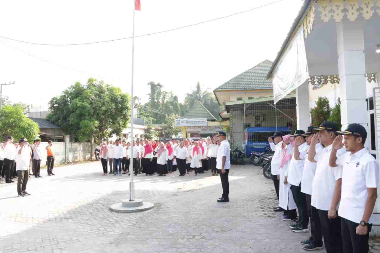 Bupati dan Wabup Sergai Lakukan Sidak Pastikan Pelayanan Publik Maksimal Pasca Idul Fitri Bupati dan Wabup Sergai Lakukan Sidak Pastikan Pelayanan Publik Maksimal Pasca Idul Fitri