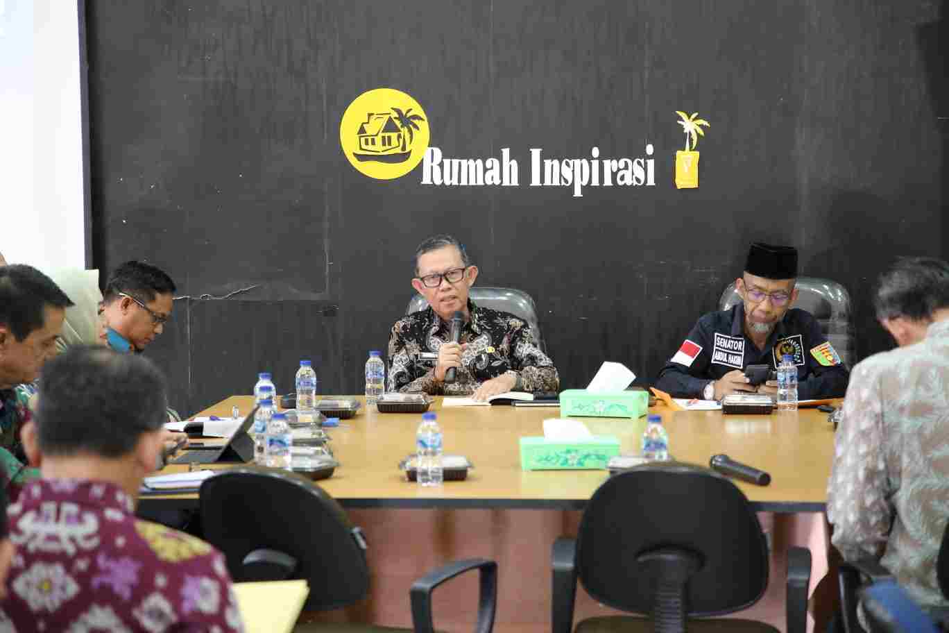 Sekdaprov Fahrizal Hadiri Rapat Pembahasan APBN 2022 dan 2023 Bersama Anggota DPD RI Sekdaprov Fahrizal Hadiri Rapat Pembahasan APBN 2022 dan 2023 Bersama Anggota DPD RI