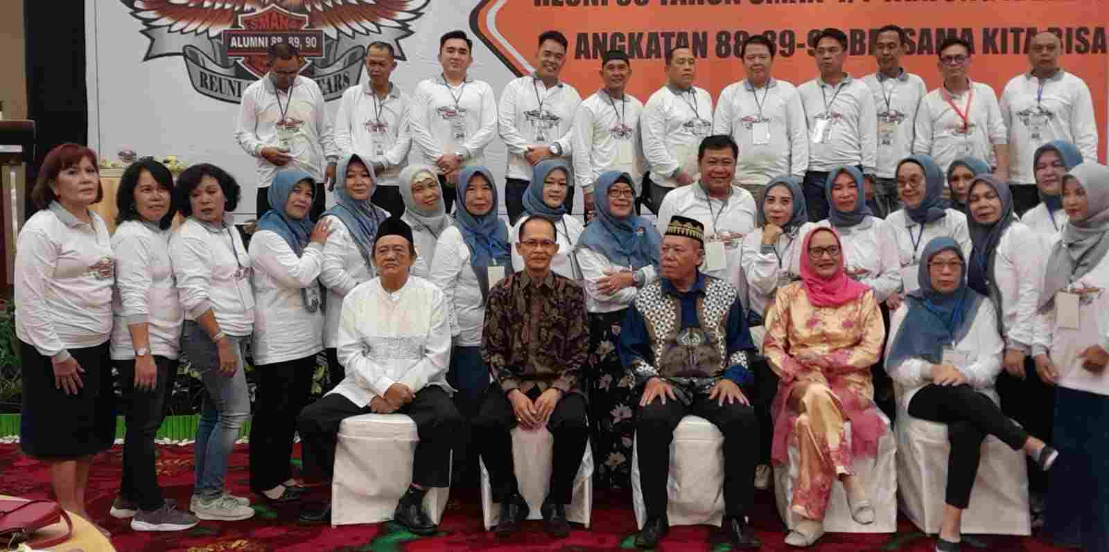 Setelah 35 Tahun Berpisah, SMAN 4 Balam Adakan Reuni Akbar Tiga Angkatan Setelah 35 Tahun Berpisah, SMAN 4 Balam Adakan Reuni Akbar Tiga Angkatan