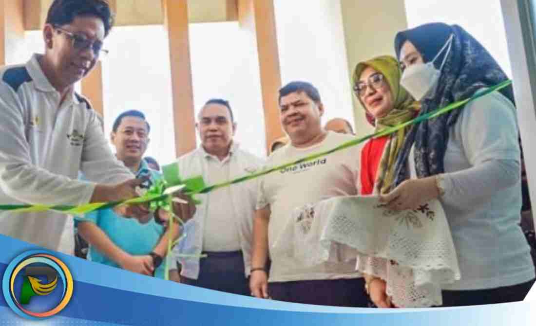 Prof Wan Resmikan UIN Mart dan Bank Sampah Prof Wan Resmikan UIN Mart dan Bank Sampah