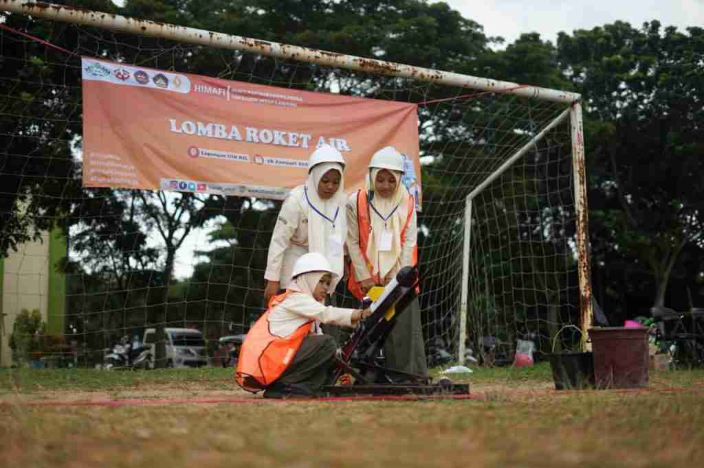 Wujudkan Aksi Nyata Saintis Muda, HIMAFI Gelar SEMESTA V Wujudkan Aksi Nyata Saintis Muda, HIMAFI Gelar SEMESTA V