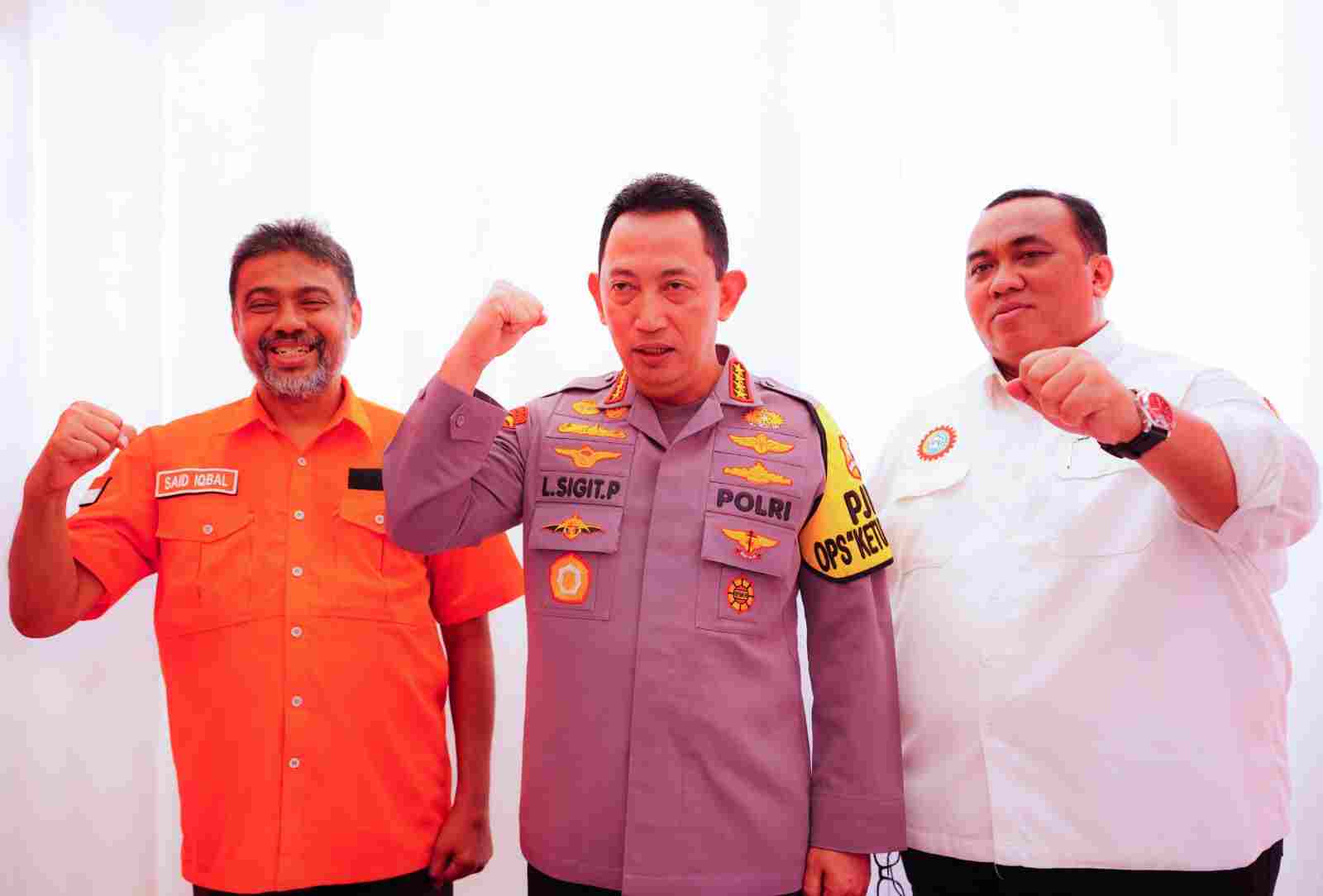 Kapolri: Terus Berjuang Buruh untuk Tingkatkan Kesejahteraan dan Wujudkan SDM Unggul Kapolri: Terus Berjuang Buruh untuk Tingkatkan Kesejahteraan dan Wujudkan SDM Unggul