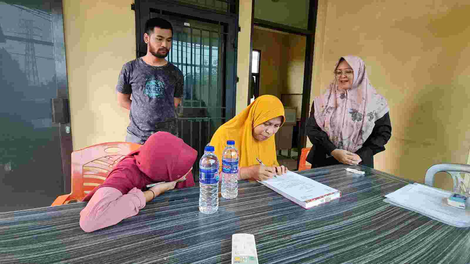 Viral Soal Aliran Dana Rekening Mustofa, Ternyata dari Tiga Anaknya di Luar Negeri Viral Soal Aliran Dana Rekening Mustofa, Ternyata dari Tiga Anaknya di Luar Negeri