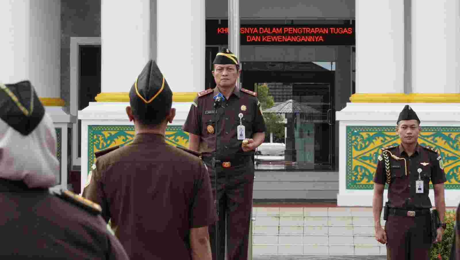 Pelaksanaan Upacara Dalam Rangka HUT ke-72 PERSAJA di Kejaksaan Tinggi Kepri Pelaksanaan Upacara Dalam Rangka HUT ke-72 PERSAJA di Kejaksaan Tinggi Kepri