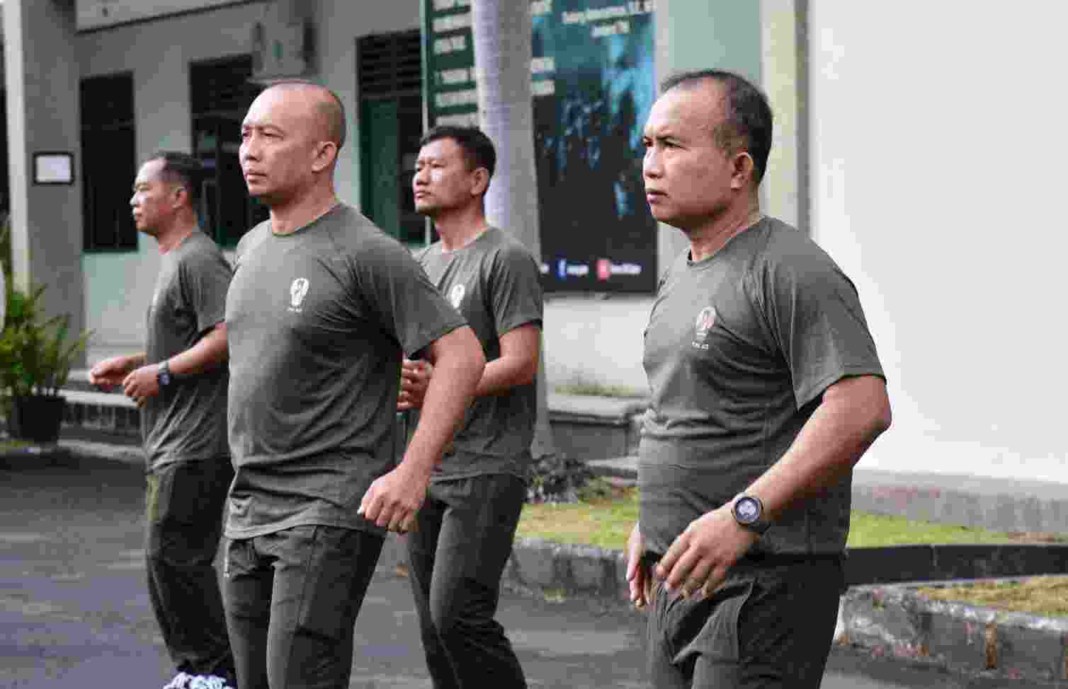 Jaga Kebugaran dan Silaturahim, Danrem 043/Gatam Olahraga Bersama Prajurit & PNS Jaga Kebugaran dan Silaturahim, Danrem 043/Gatam Olahraga Bersama Prajurit & PNS
