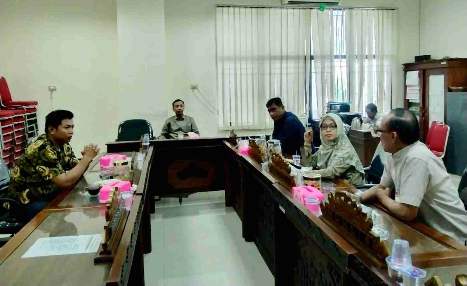 Komisi I DPRD Pesawaran Tindaklanjuti Temuan Penyelewengan Bantuan Beras Komisi I DPRD Pesawaran Tindaklanjuti Temuan Penyelewengan Bantuan Beras