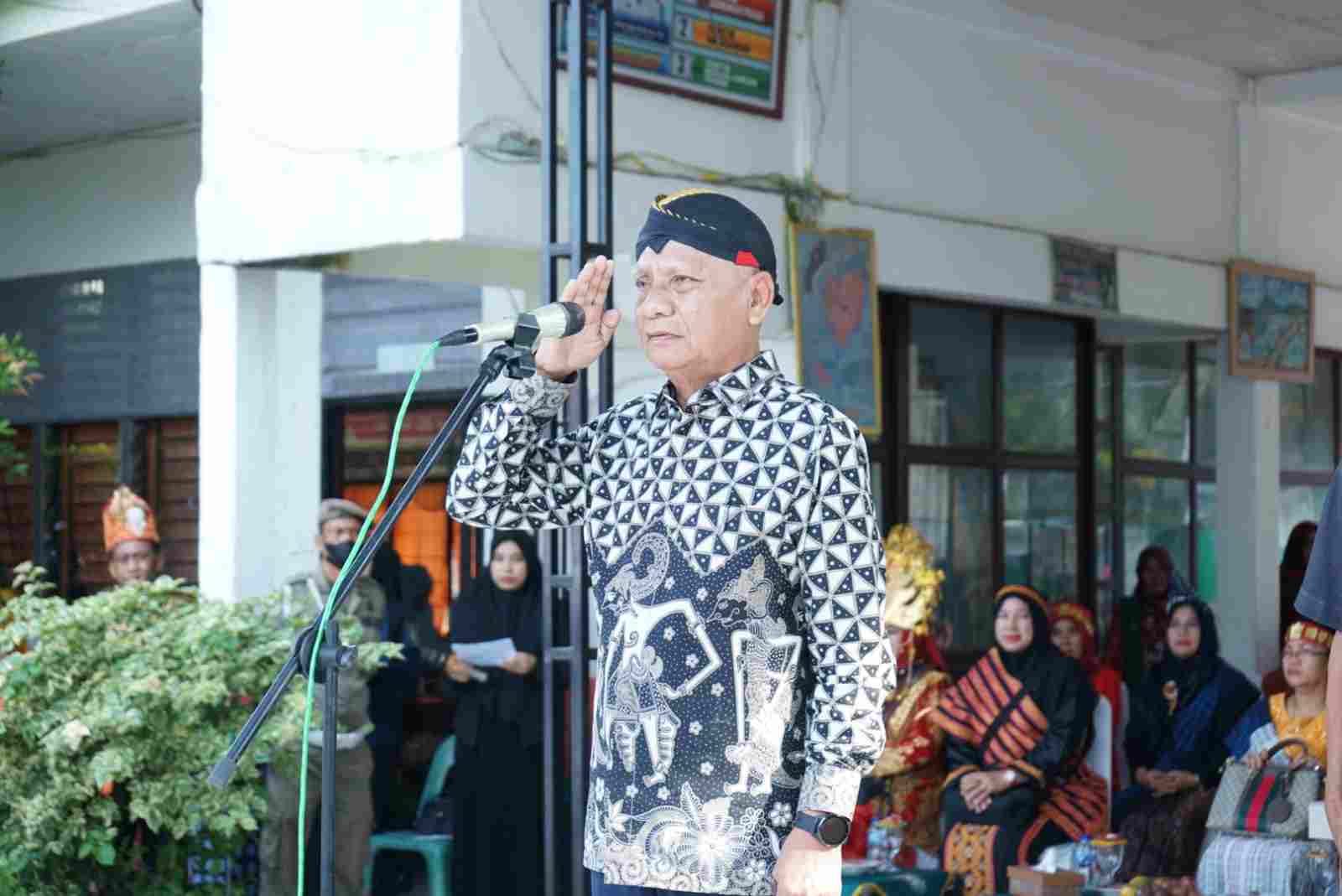 Bupati Surya Pimpin Upacara Hardiknas Bupati Surya Pimpin Upacara Hardiknas
