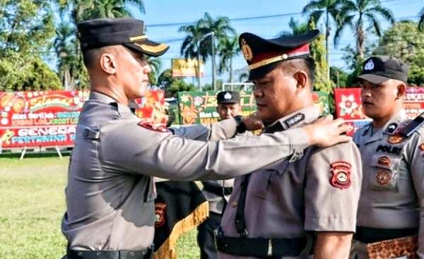 Kapolres Ogan Ilir Pimpin Upacara Sertijab dan Pisah Sambut Polsek Tanjung Raja Kapolres Ogan Ilir Pimpin Upacara Sertijab dan Pisah Sambut Polsek Tanjung Raja