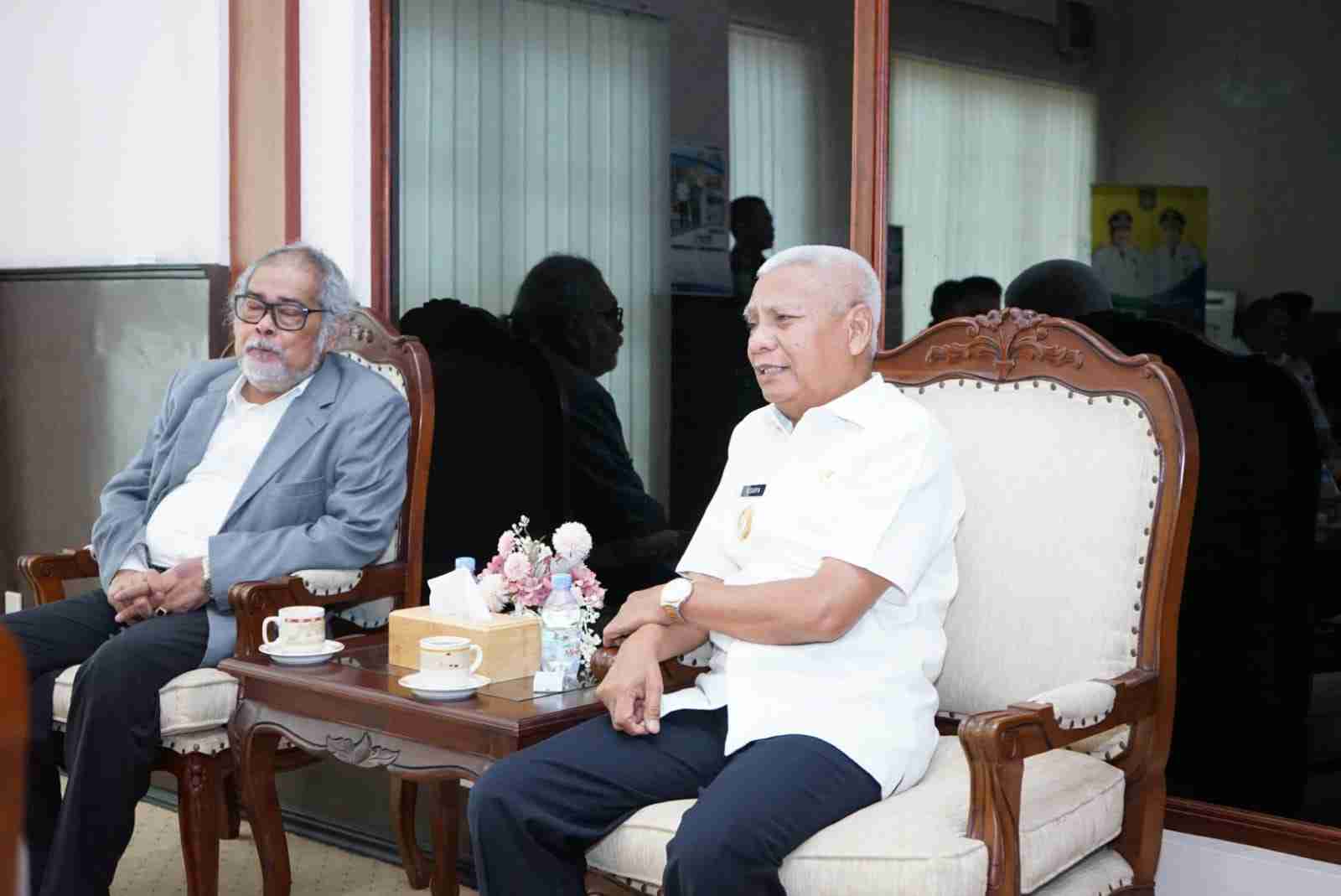 Bupati Surya Sambut Kunjungan Ketua Umum Komnas PA Bupati Surya Sambut Kunjungan Ketua Umum Komnas PA