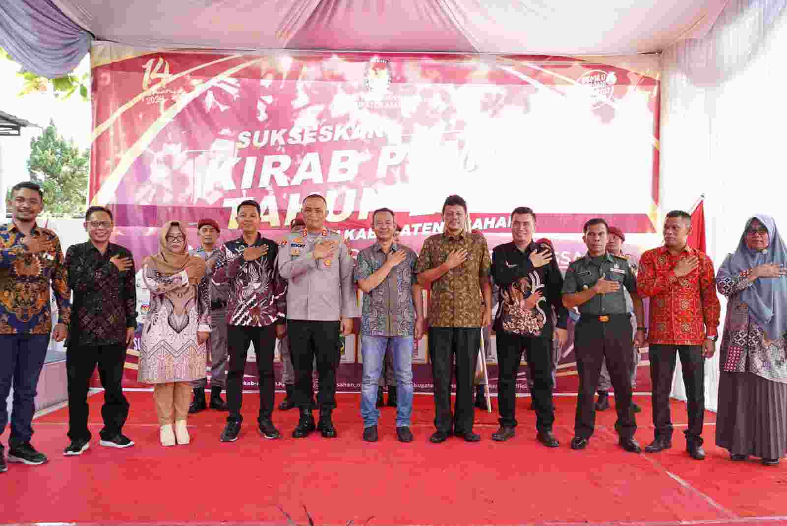 Bupati Surya Ikuti Rangkaian Kirab Pemilu Tahun 2024 Bupati Surya Ikuti Rangkaian Kirab Pemilu Tahun 2024