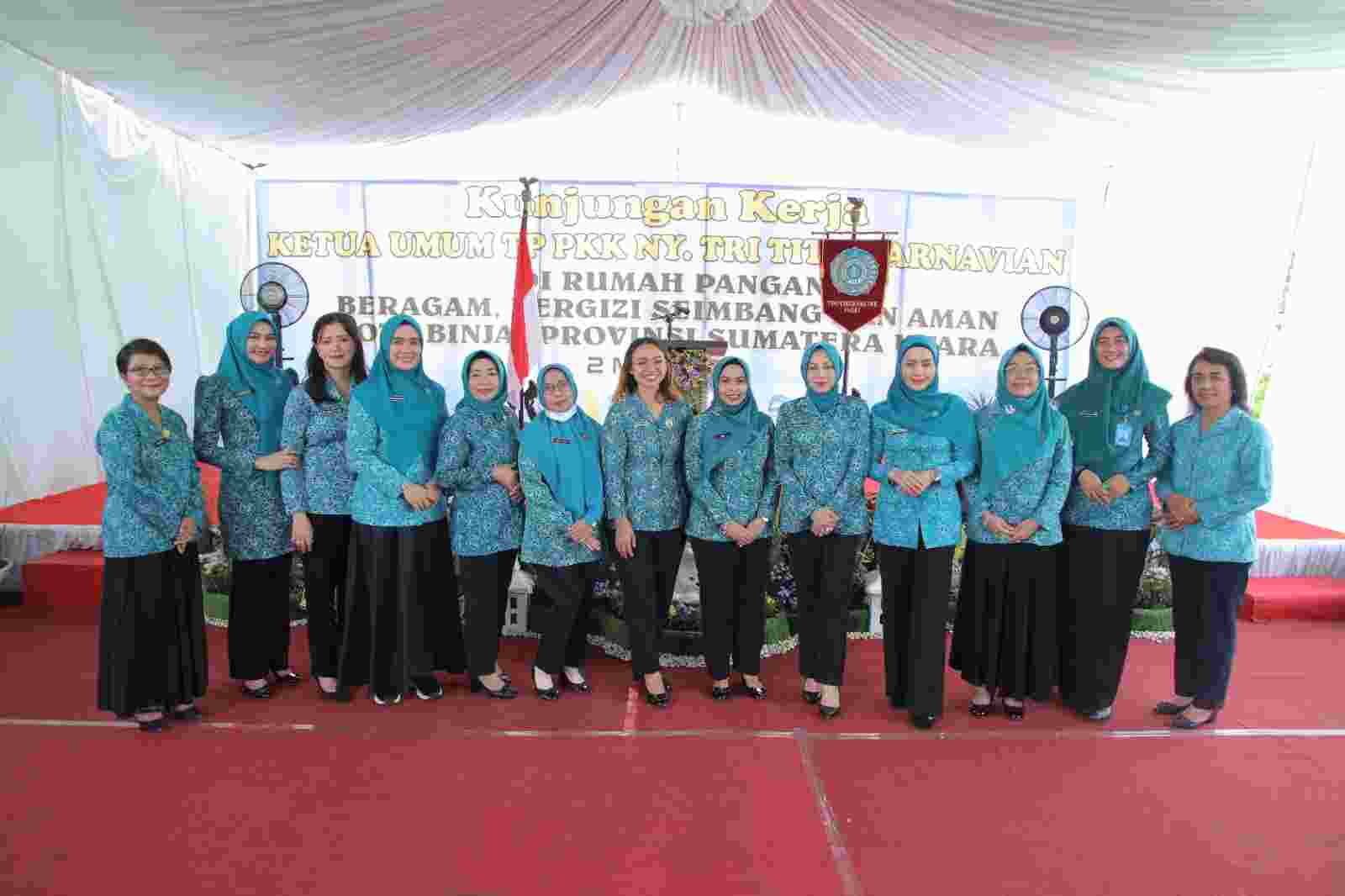 Ketua TP PKK Kabupaten Asahan Ikuti Kunjungan Ketua Umum TP PKK Ketua TP PKK Kabupaten Asahan Ikuti Kunjungan Ketua Umum TP PKK