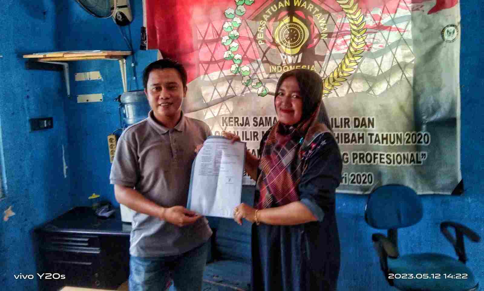 Serahkan Berkas, Henny Primasari Resmi Daftarkan Dirinya Balon Ketua PWI 2023-2026 Serahkan Berkas, Henny Primasari Resmi Daftarkan Dirinya Balon Ketua PWI 2023-2026