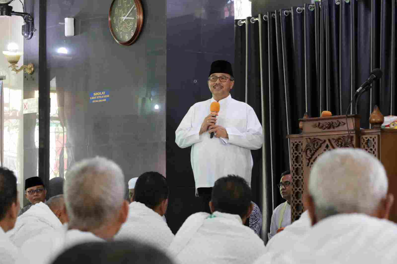 Jaga Kesehatan, Bupati Pasaman Ingatkan Jemaah Haji Saat Manasik Jaga Kesehatan, Bupati Pasaman Ingatkan Jemaah Haji Saat Manasik