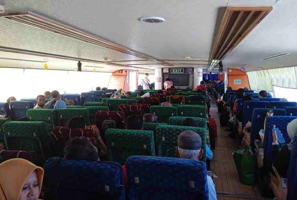 Akibat AC Tak Maksimal, Penumpang Kapal Fery Seven Star Island 7 Jam Kepanasan Akibat AC Tak Maksimal, Penumpang Kapal Fery Seven Star Island 7 Jam Kepanasan