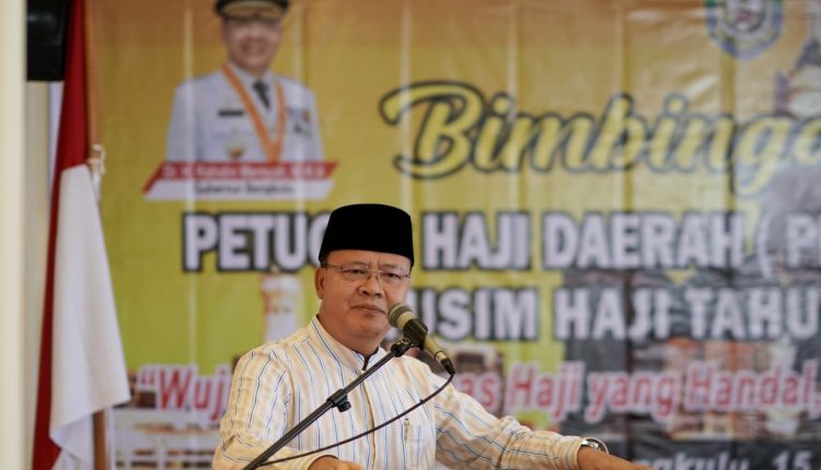 Gubernur Rohidin Pesankan Petugas PHD Bekerja Profesional Gubernur Rohidin Pesankan Petugas PHD Bekerja Profesional