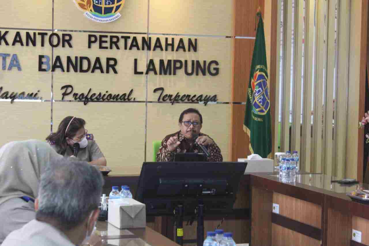 Ir. H. Endro.S.Yahman Pertanyakan Status 1400 Sertifikat Tanah Milik Warga Program PTSL Ir. H. Endro.S.Yahman Pertanyakan Status 1400 Sertifikat Tanah Milik Warga Program PTSL