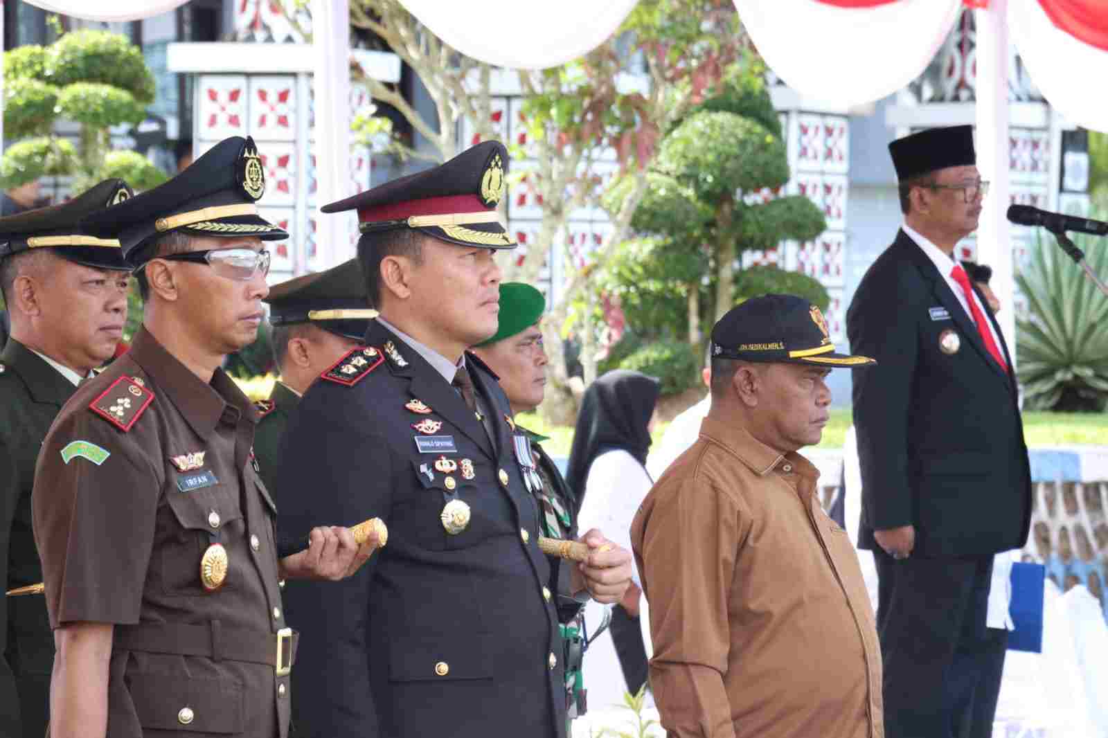 Kapolres Simalungun Hadiri Upacara Peringatan Harkitnas ke-115 Kapolres Simalungun Hadiri Upacara Peringatan Harkitnas ke-115