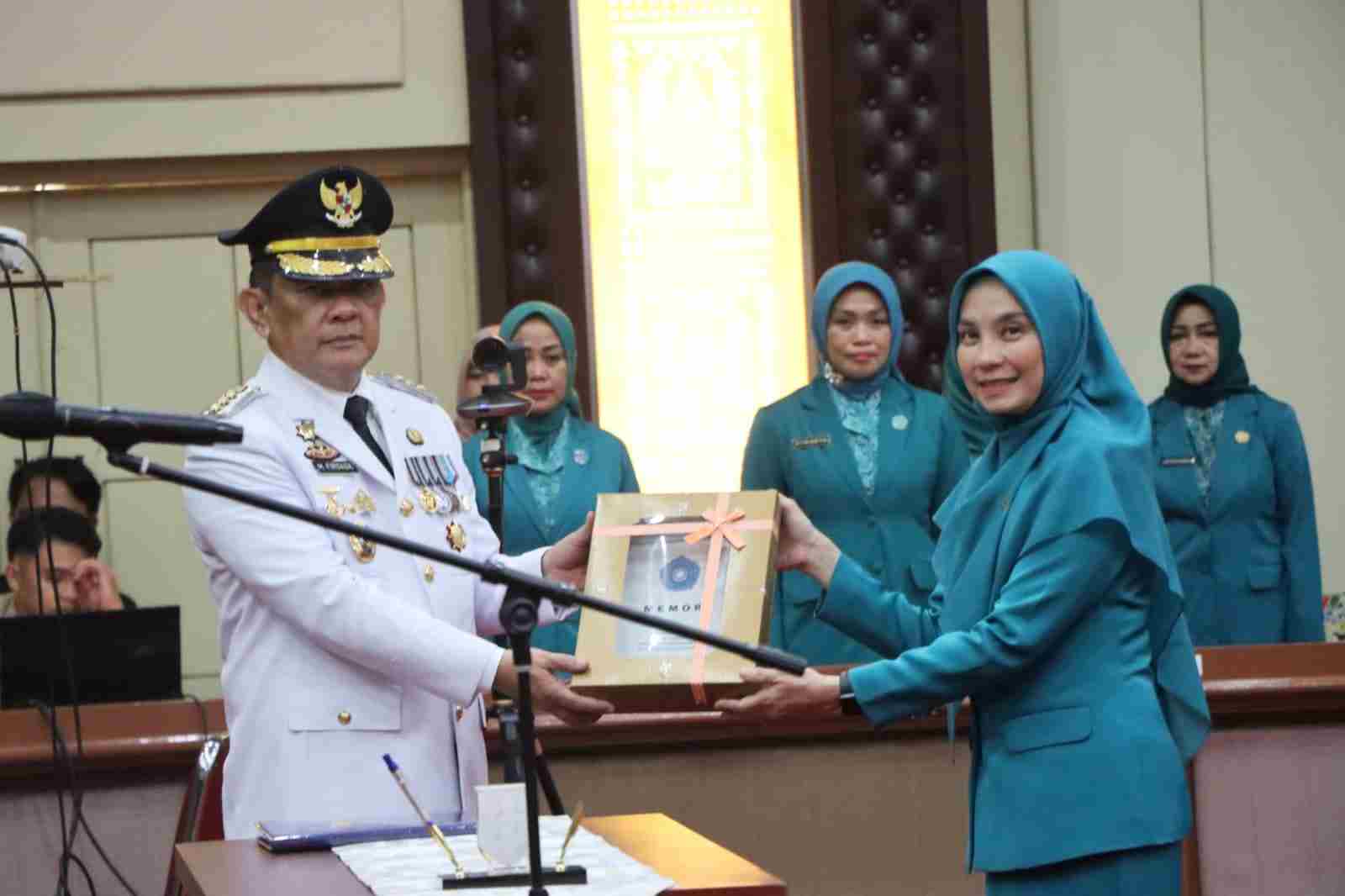 Ketua TP PKK Lampung Melantik Ketua TP PKK Tubaba Serta Mengukuhkan Pringsewu dan Mesuji Ketua TP PKK Lampung Melantik Ketua TP PKK Tubaba Serta Mengukuhkan Pringsewu dan Mesuji