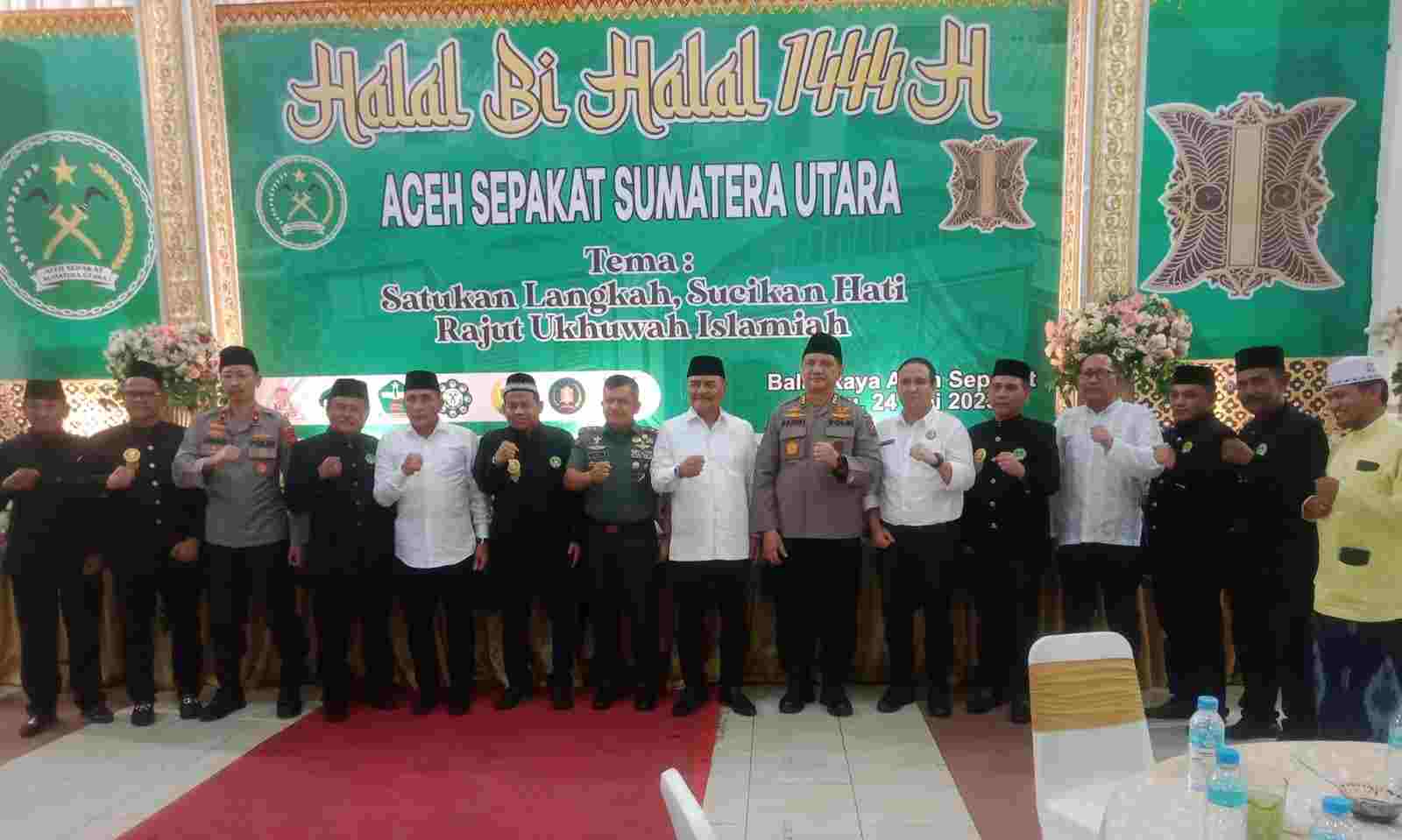 H Mukhtar: Masyarakat Aceh Agar Satukan Langkah, Sucikan Hati dan Rajut Ukhuwah Islamiyah H Mukhtar: Masyarakat Aceh Agar Satukan Langkah, Sucikan Hati dan Rajut Ukhuwah Islamiyah