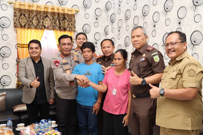 IPW Beri Apresiasi ke Kejagung dan Kapolda Sumut Atas Restorative Justice Kasus Erlina Zebua IPW Beri Apresiasi ke Kejagung dan Kapolda Sumut Atas Restorative Justice Kasus Erlina Zebua