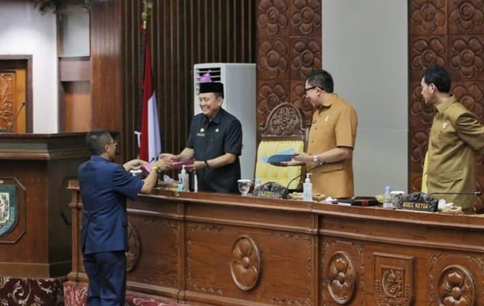 Paripurna, Laporan Hasil Pembahasan Pansus Atas Raperda Pajak Daerah dan Retribusi Paripurna, Laporan Hasil Pembahasan Pansus Atas Raperda Pajak Daerah dan Retribusi