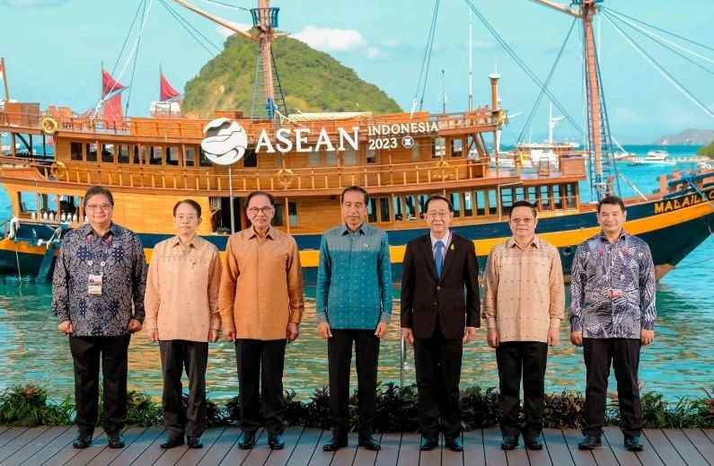 Dipimpin Presiden Jokowi, ASEAN Bahas Tindak Lanjut Five-Point Consensus di Myanmar Dipimpin Presiden Jokowi, ASEAN Bahas Tindak Lanjut Five-Point Consensus di Myanmar