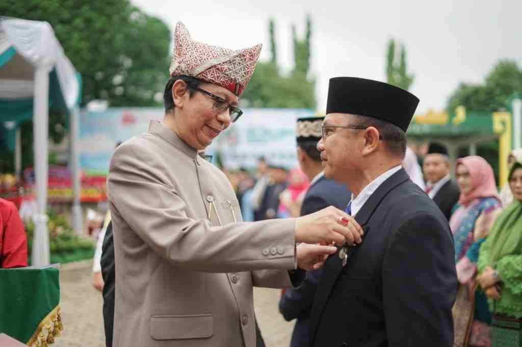 22 ASN UIN Dianugrahi Satyalancana Karya Satya 22 ASN UIN Dianugrahi Satyalancana Karya Satya