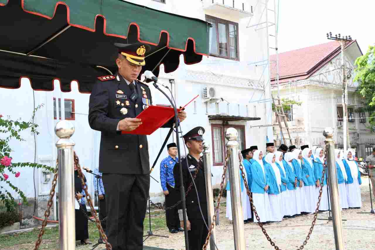 Kapolres Aceh Timur Sampaikan Amanat Presiden Pada Peringatan Hari Pancasila Kapolres Aceh Timur Sampaikan Amanat Presiden Pada Peringatan Hari Pancasila