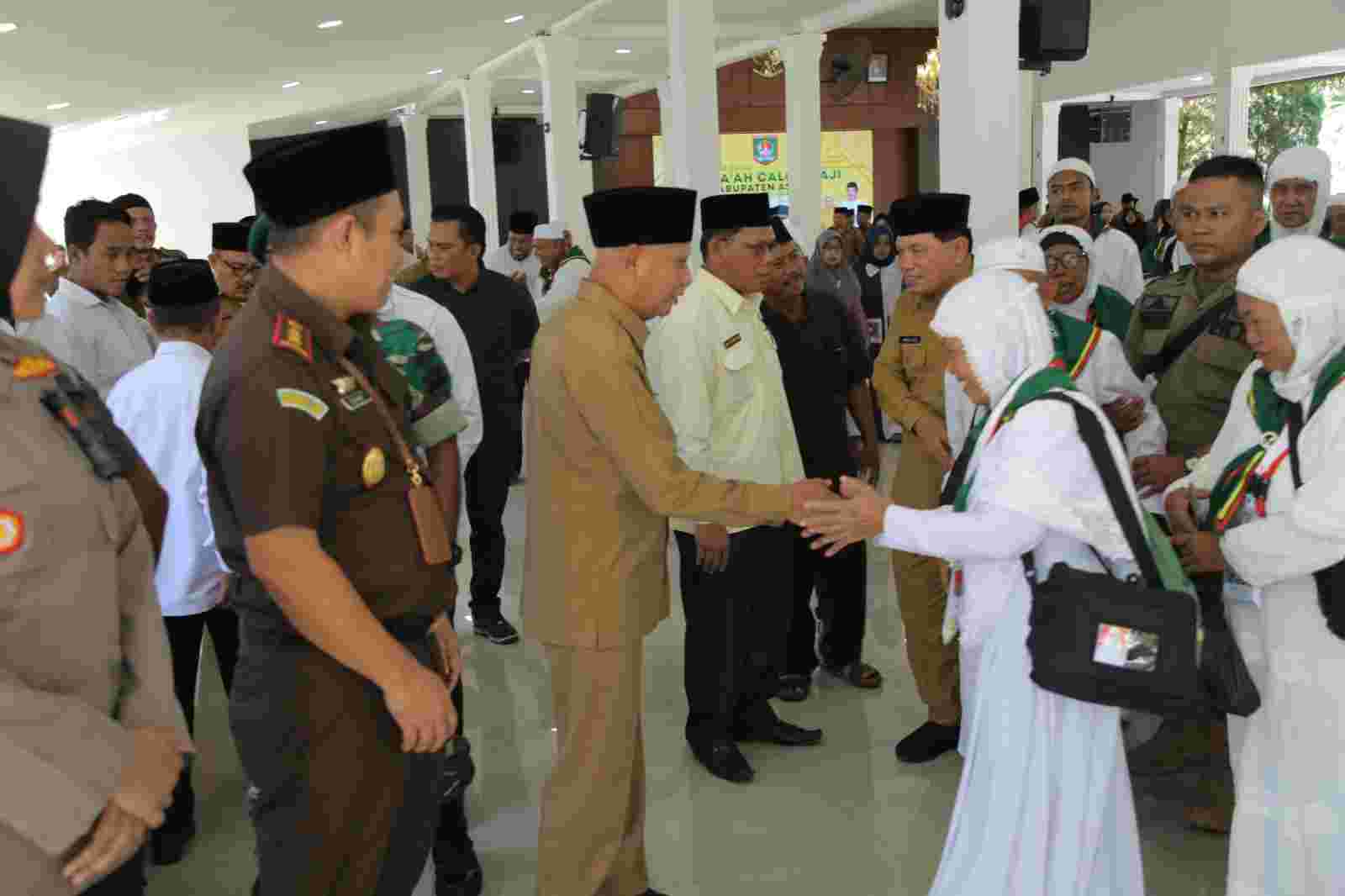Pelepasan Jamaah Calon Haji Kabupaten Asahan Tahun 1444 H/2023 M Tahap ke-II Pelepasan Jamaah Calon Haji Kabupaten Asahan Tahun 1444 H/2023 M Tahap ke-II