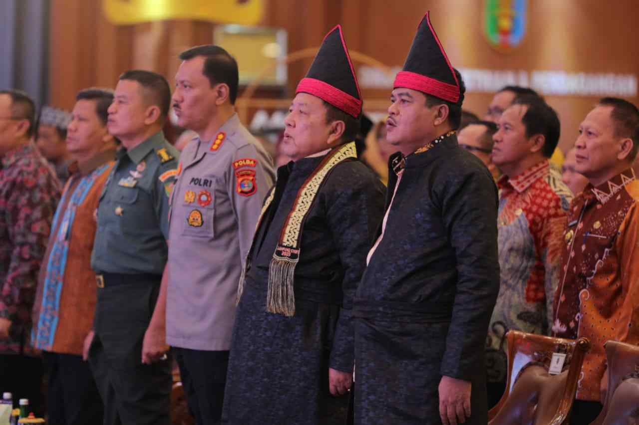 Gubernur Arinal dan Ibu Riana Buka Lampung Craft IV 2023 Gubernur Arinal dan Ibu Riana Buka Lampung Craft IV 2023