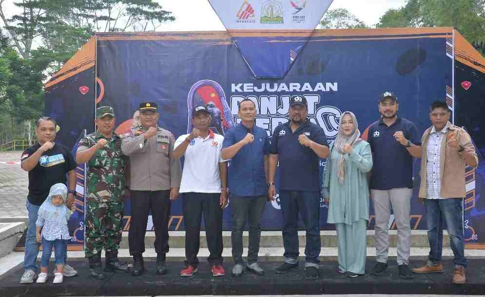 DISPORA Aceh dan FPTI Gelar Kejuaraan Panjat Tebing Di Langsa DISPORA Aceh dan FPTI Gelar Kejuaraan Panjat Tebing Di Langsa
