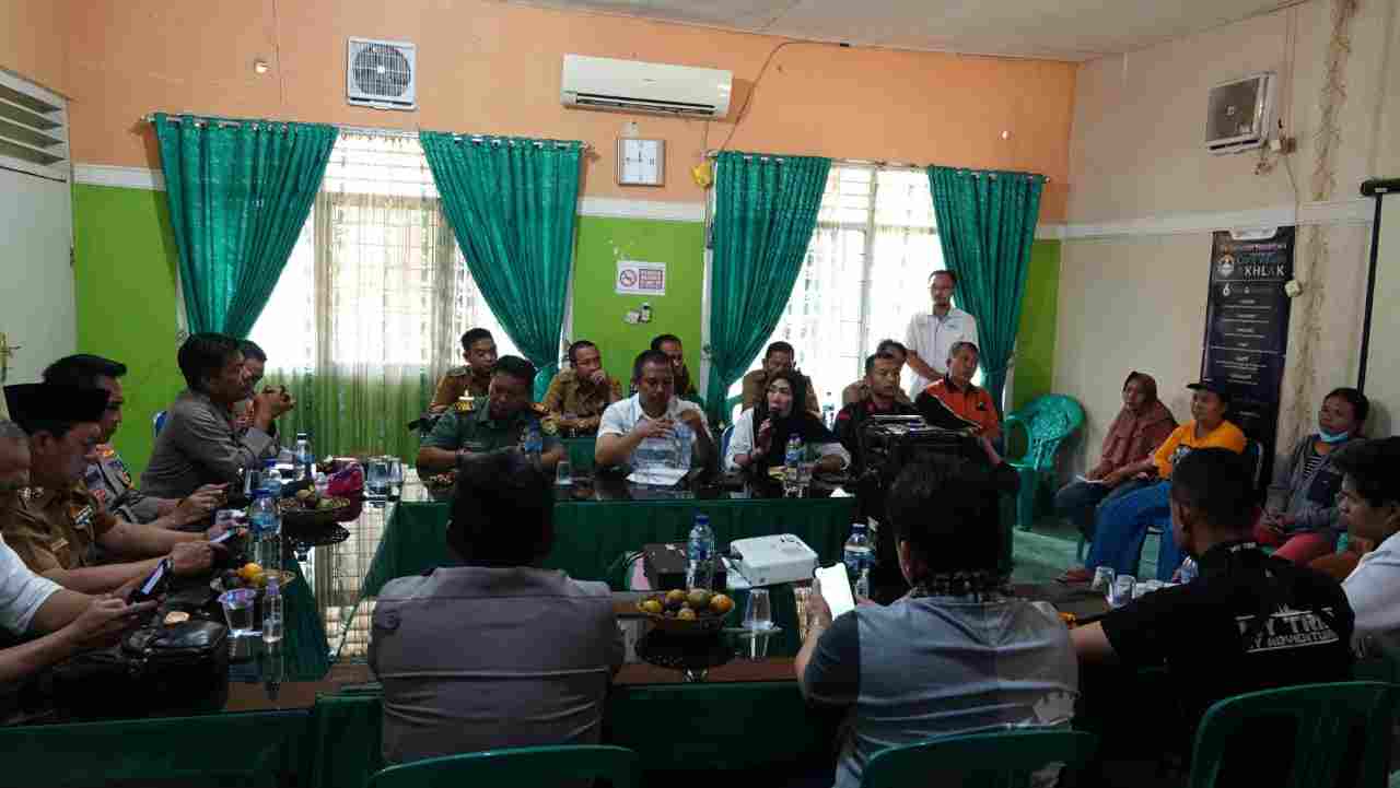 Kabag Ops, Imami Pengamanan Aksi Damai Ibu-ibu Kabag Ops, Imami Pengamanan Aksi Damai Ibu-ibu